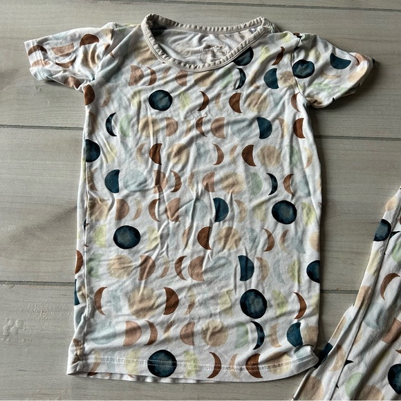 Little Sleepies Luna Neutral Moon & Dot Bamboo Pajama Set - Picture 2 of 3